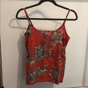 Patterned tank